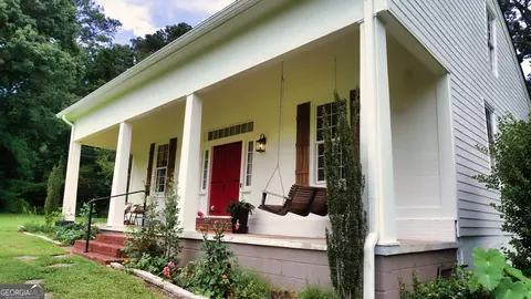 592 Fayetteville Rd, Fairburn, GA 30213