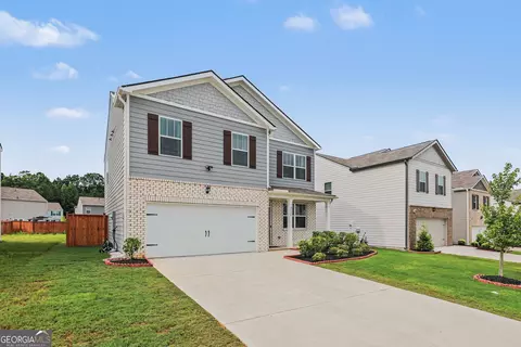 8236 Castleton Dr, Fairburn, GA 30213 photo 3
