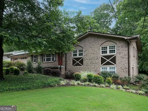 226 King David Dr SW, Lilburn, GA 30047