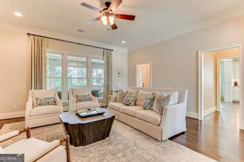 Living - 1052 Emerald Pl, Evans, GA 30809 photo 2 of 6