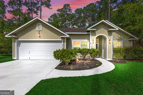 571 Henrietta Dr, Kingsland, GA 31548
