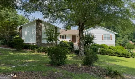 2777 Glen Echo Dr, Lizella, GA 31052