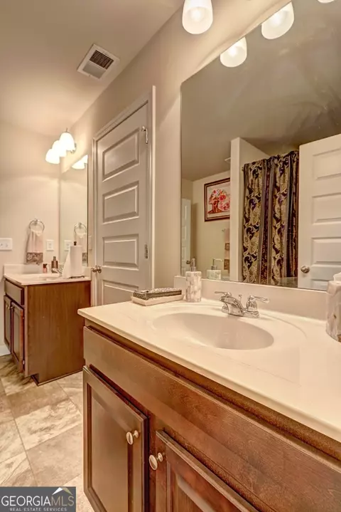 Bath - 609 Caledon Way, Hampton, GA 30228 photo 3 of 3