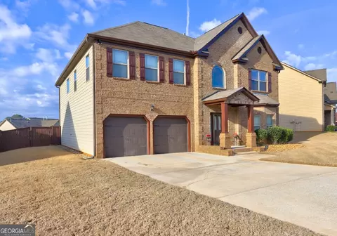 Exterior - 609 Caledon Way, Hampton, GA 30228 photo 4 of 12