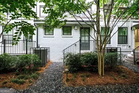 4471 Dandelion Ln, Atlanta, GA 30342