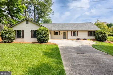 3093 Old Canton Ct, Marietta, GA 30068