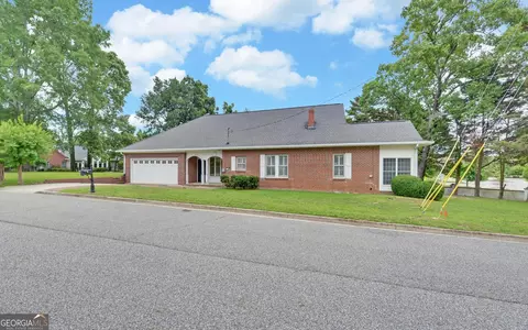 1261 Enota Ave NE, Gainesville, GA 30501