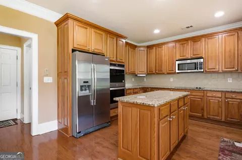 Kitchen - 4200 Donington Way, Hampton, GA 30228 photo 4 of 5