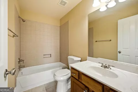 Bath - 4200 Donington Way, Hampton, GA 30228 photo 5 of 5