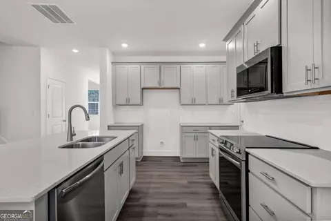 Kitchen - 121 Armory Creek Dr, Jackson, GA 30233 photo 1 of 1
