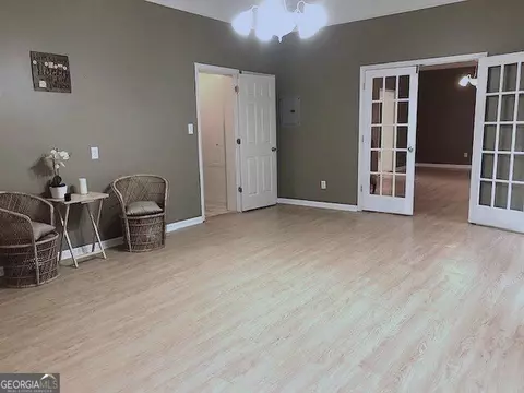 Living - 960 Mcentyre Loop SE, Calhoun, GA 30701 photo 6 of 9