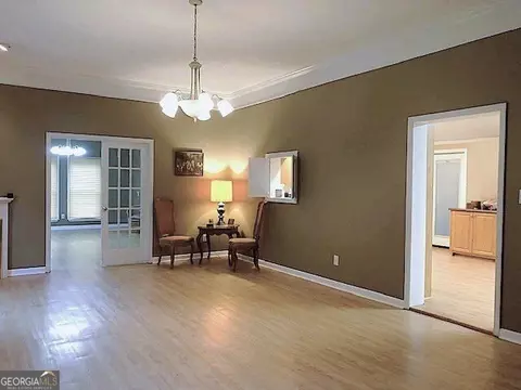 Living - 960 Mcentyre Loop SE, Calhoun, GA 30701 photo 2 of 9