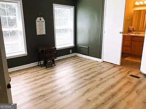 Bedroom - 960 Mcentyre Loop SE, Calhoun, GA 30701 photo 4 of 4