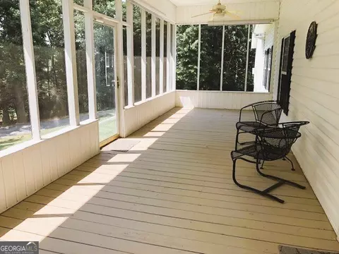 Exterior - 960 Mcentyre Loop SE, Calhoun, GA 30701 photo 6 of 20