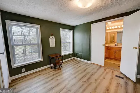 Bedroom - 960 Mcentyre Loop SE, Calhoun, GA 30701 photo 3 of 4