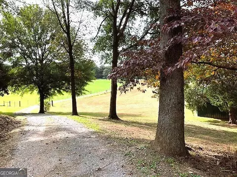 Exterior - 960 Mcentyre Loop SE, Calhoun, GA 30701 photo 16 of 20