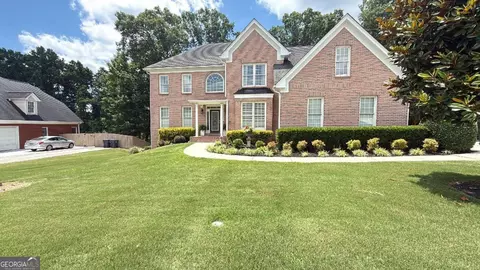 918 Edgewater Dr, Loganville, GA 30052