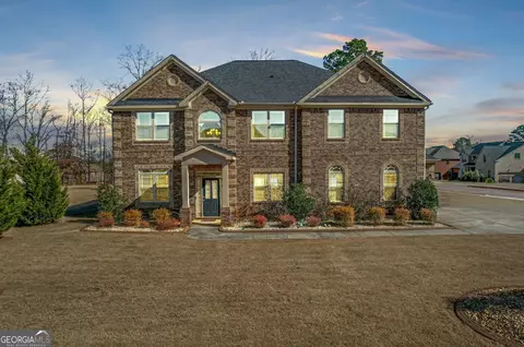 Exterior - 4580 Cloister Cir, Hampton, GA 30228 photo 2 of 4