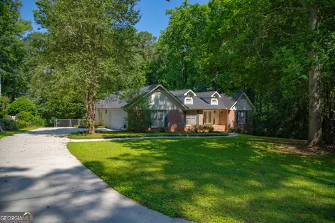 30 Laurelwood Cir, Griffin, GA 30224
