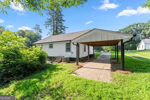 Exterior - 239 E Currahee St, Toccoa, GA 30577 photo 1 of 1