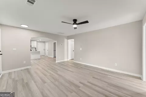 Living - 239 E Currahee St, Toccoa, GA 30577 photo 2 of 5