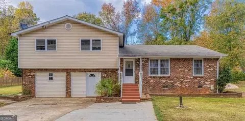140 Creek Cir, Stockbridge, GA 30281