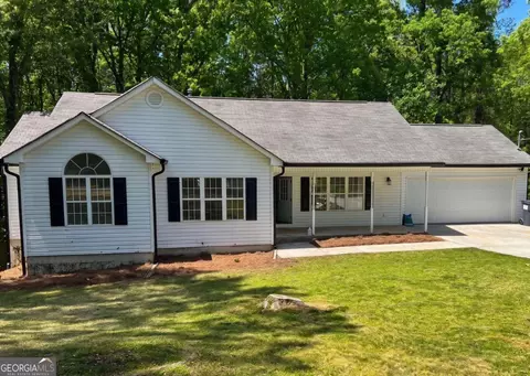 5027 Fitts Dr NE, Roswell, GA 30075
