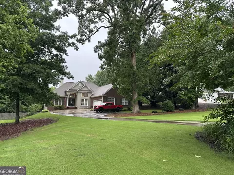6560 Pond View Ct, Clermont, GA 30527