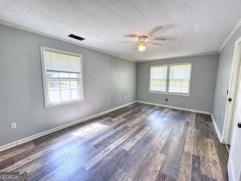 Living - 129 Mallory Dr, Lagrange, GA 30241 photo 7 of 7