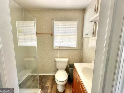 Bath - 129 Mallory Dr, Lagrange, GA 30241 photo 3 of 4