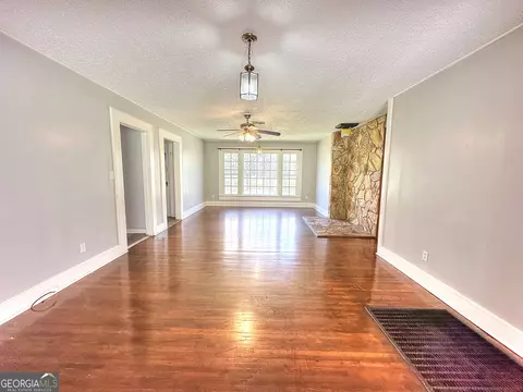 Living - 129 Mallory Dr, Lagrange, GA 30241 photo 1 of 7