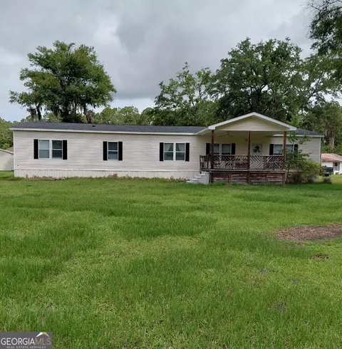 127 Hickory Bluff Dr, Waverly, GA 31565