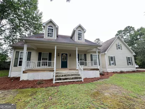 206 Long Leaf Trl, Byron, GA 31008