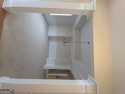 Living - 113 Christopher Dr, Byron, GA 31008 photo 1 of 2