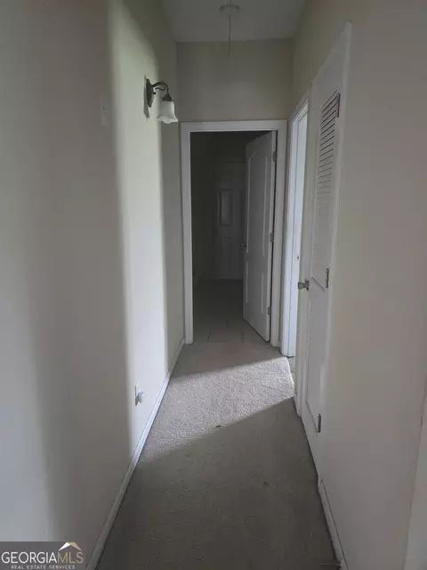 Entry Way - 113 Christopher Dr, Byron, GA 31008 photo 3 of 5