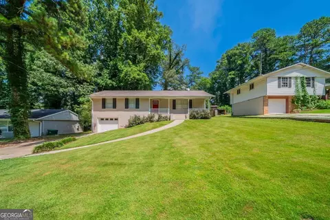 1518 Pine Glen Cir, Decatur, GA 30035