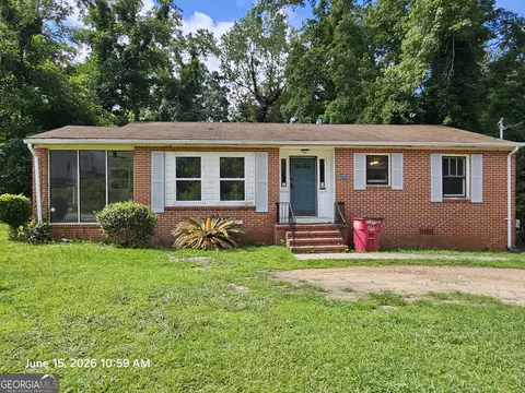 989 Curry Pl, Macon, GA 31211