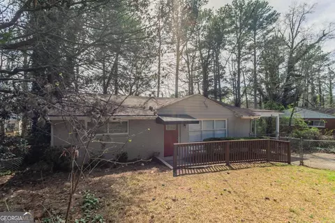 3425 Longleaf Dr, Decatur, GA 30032