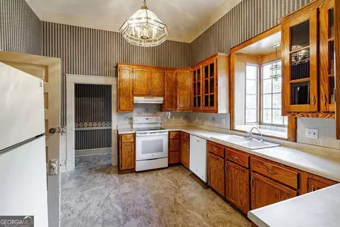 Kitchen - 2351 Elder Ext Rd, Bishop, GA 30621 photo 2 of 3