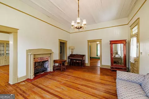 Living - 2351 Elder Ext Rd, Bishop, GA 30621 photo 2 of 6