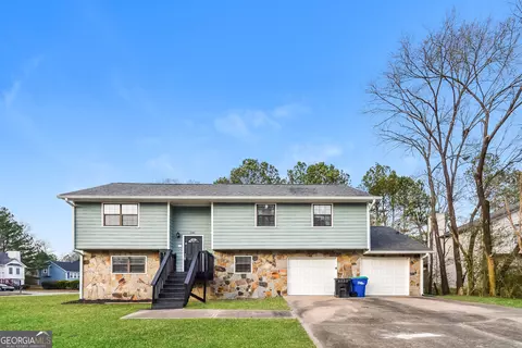 300 Renee Dawn Ct, Riverdale, GA 30296