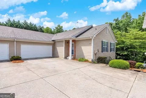 326 Camry Cir, Dallas, GA 30157