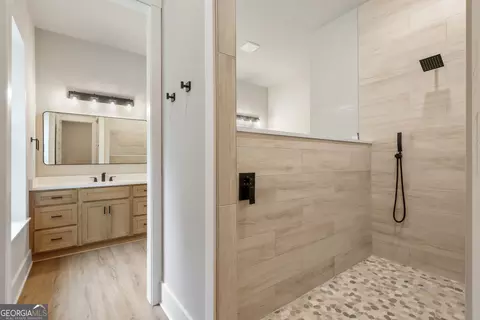 Entry Way - 109 Dub Walker Rd, Jackson, GA 30233 photo 2 of 2