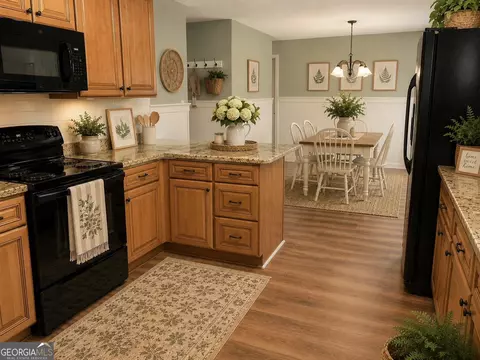 Kitchen - 111 Mockingbird Dr, Dublin, GA 31021 photo 5 of 12