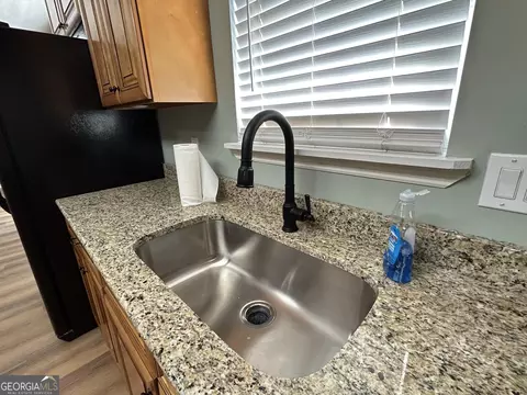 Kitchen - 111 Mockingbird Dr, Dublin, GA 31021 photo 8 of 12