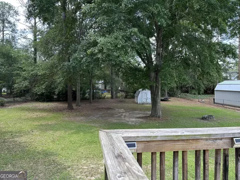 Exterior - 111 Mockingbird Dr, Dublin, GA 31021 photo 3 of 6