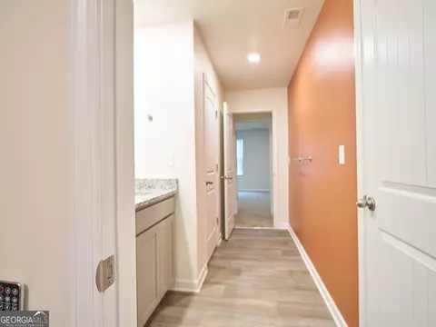 Entry Way - 110 Corn Field Cir, Perry, GA 31069 photo 4 of 9