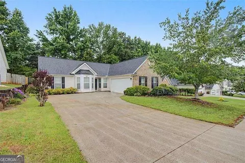 221 Mount Laurel Dr, Dallas, GA 30132
