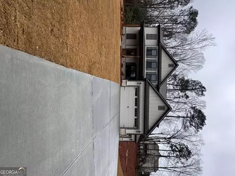 1418 Cherry Bark Ct, Loganville, GA 30052