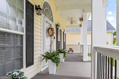 Exterior - 120 Copper Creek Dr, Lagrange, GA 30240 photo 2 of 6